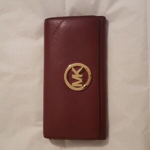 Michael Kors Leather Full Size Wallet Color Maroon